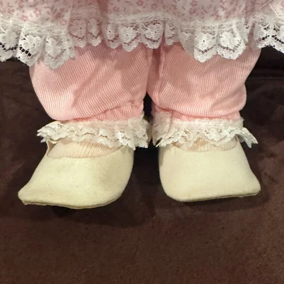 Vintage Kewpie Doll in Pink Lace Dress - Collectable Item - Picture 3 of 5